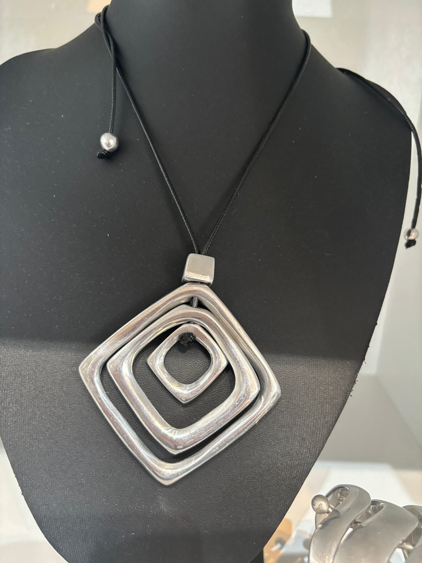 Shona- recycled aluminium necklace